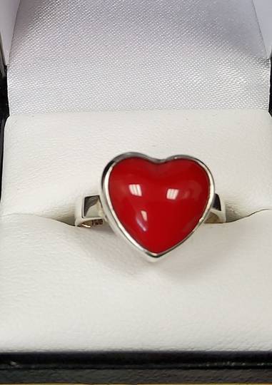 Red Enamel Heart Ring size 8 image 0